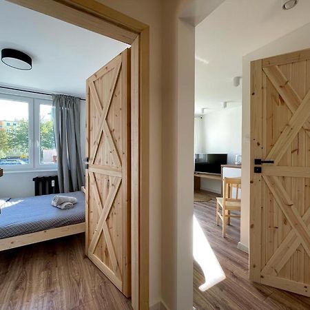 Niron Apartament Ludowa Pila Ngoại thất bức ảnh