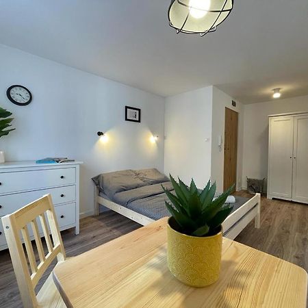 Niron Apartament Ludowa Pila Ngoại thất bức ảnh