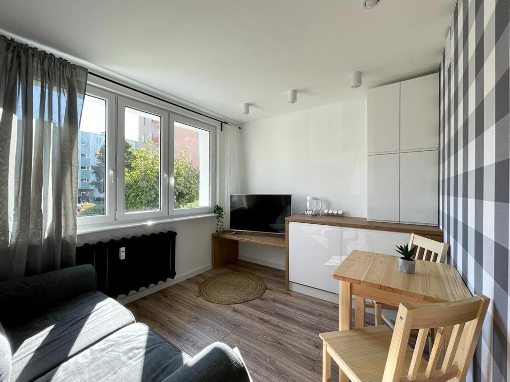 Niron Apartament Ludowa Pila Ngoại thất bức ảnh