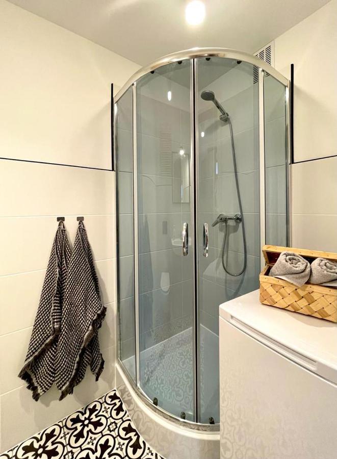 Niron Apartament Ludowa Pila Ngoại thất bức ảnh